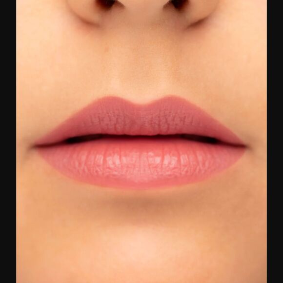 NIB Unforgettable Lipstick in Modern Love, Cream - Kevin Aucoin - Picture 5 of 11